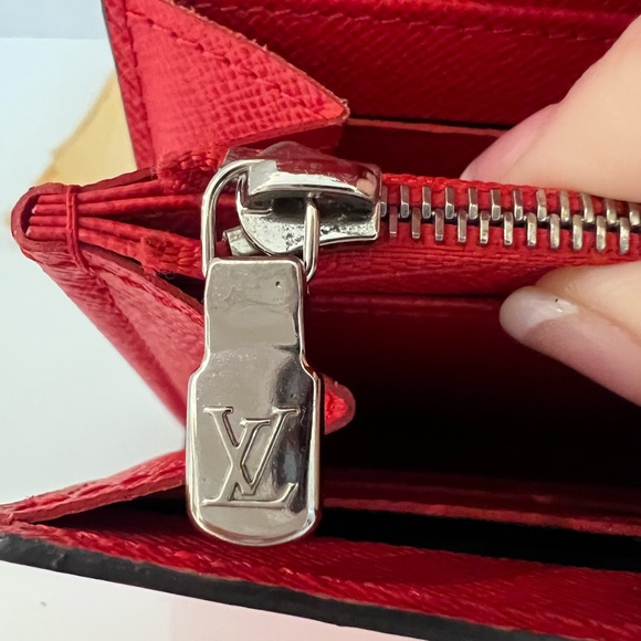 ❤️ Louis Vuitton Sarah NM Wallet Epi Leather Red - Picture 9 of 16